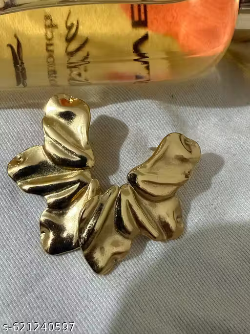 Gold Plated Half Earring Looklore